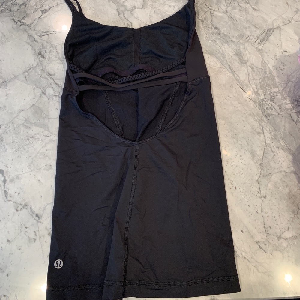 Black Lululemon peek-a-boo back workout tank